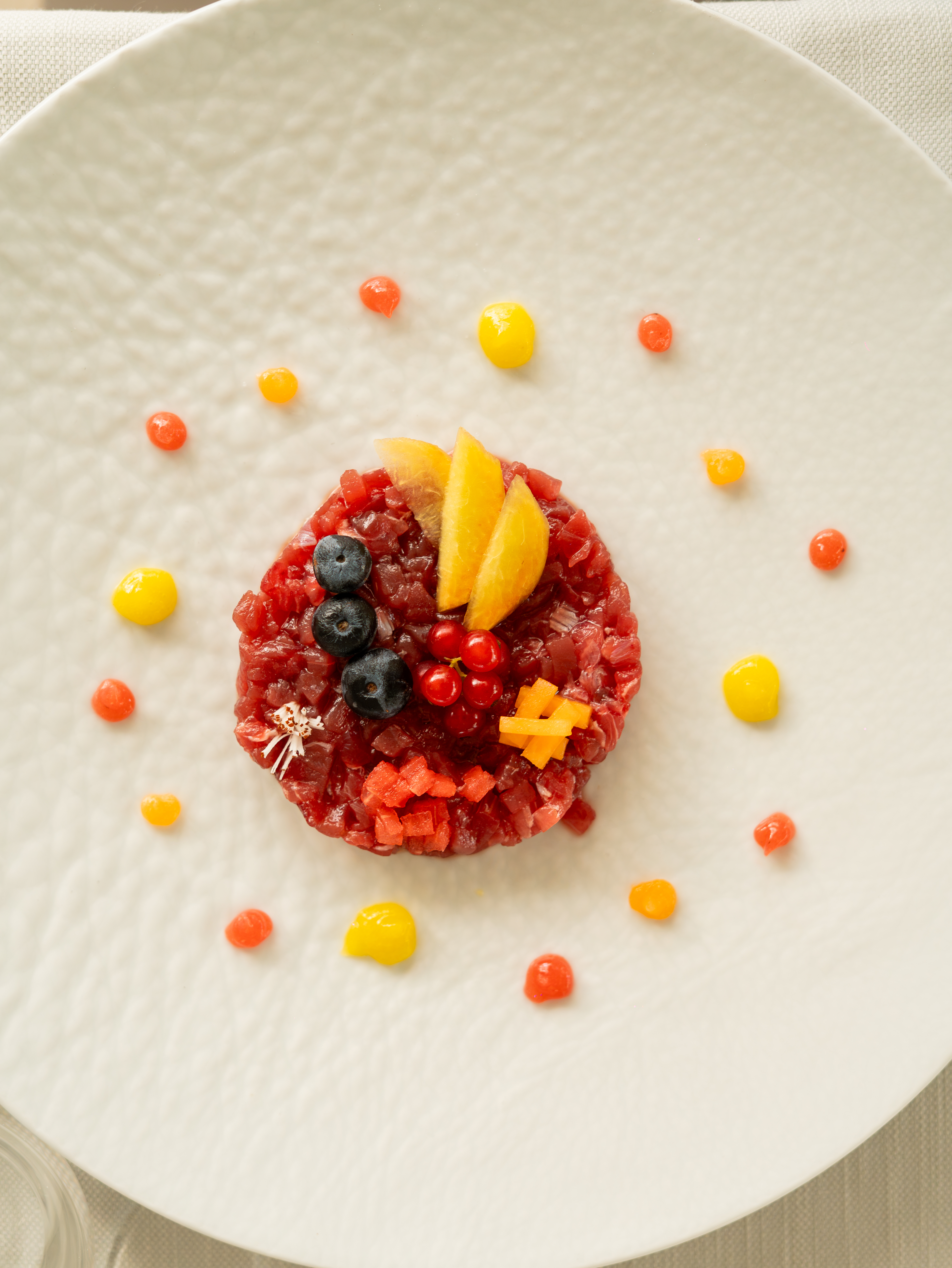 Tartare presentata nella cucina del Marechiaro