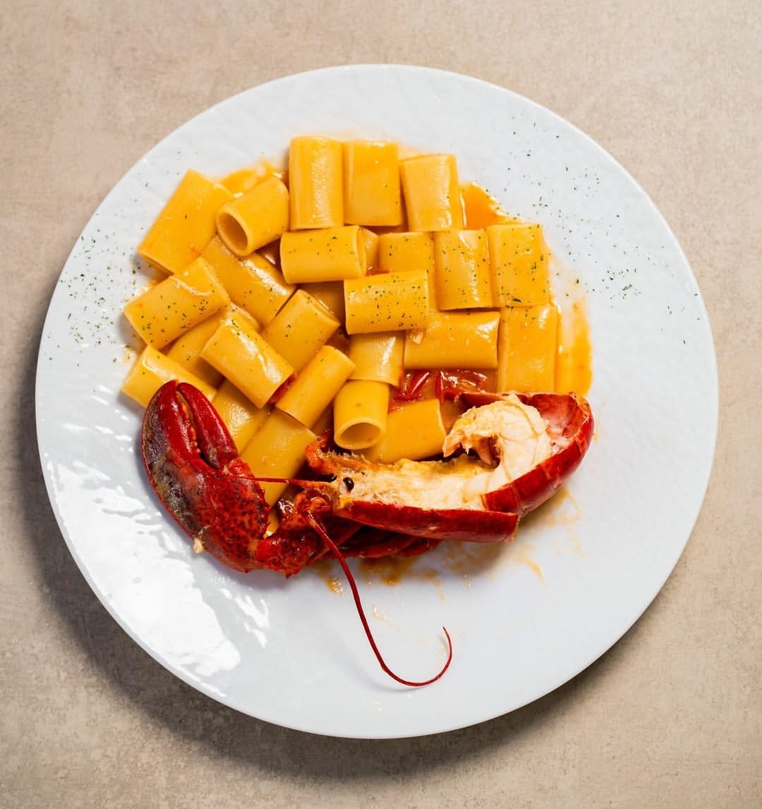 Paccheri con astice del Marechiaro